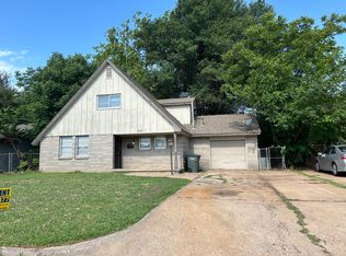 829 S Scott St, Del City, OK 73115