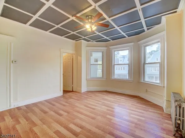 45 N 18Th St, East Orange City, NJ 07017