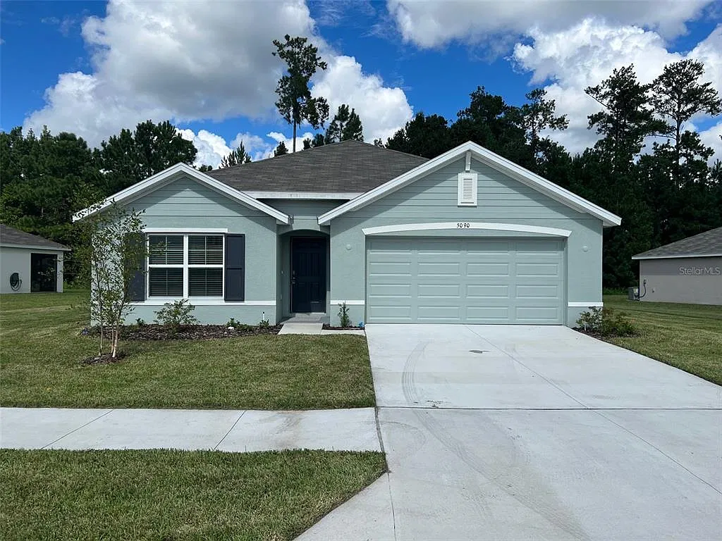 4 bed, 2.0 bath, 1830 sqft, $2,350 — Photo 1