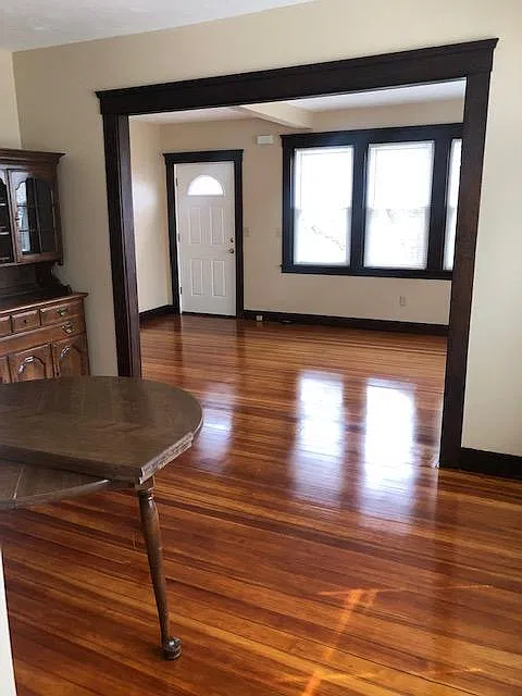 2 bed, 920 sqft, $1,600 — Photo 3