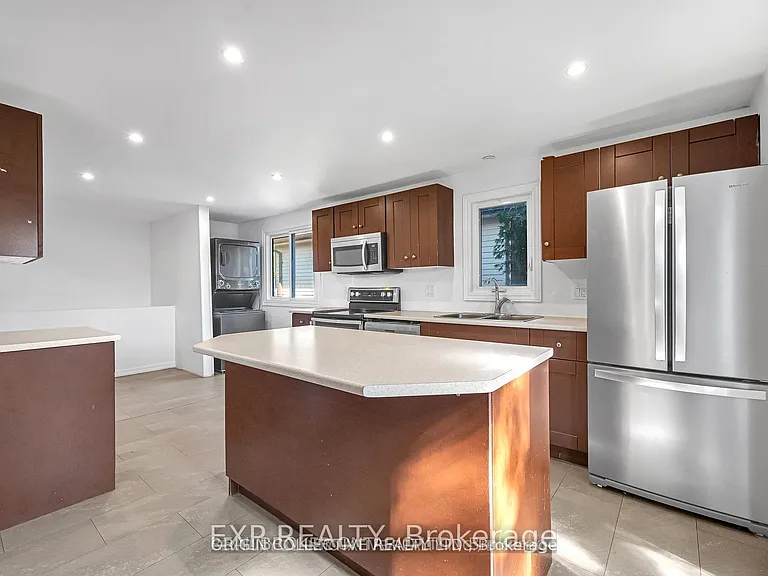 63 Wheatfield Cres — Photo 7