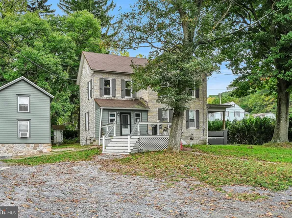 2868 Pricetown Rd, Temple, PA 19560