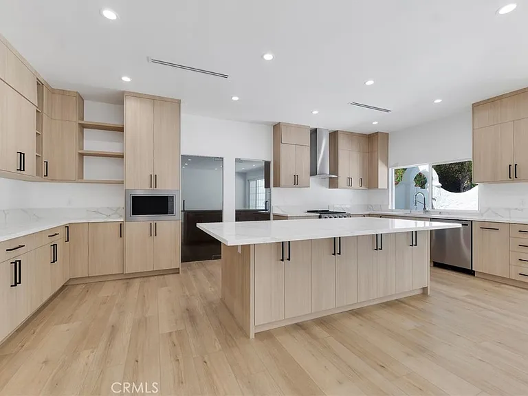 4316 Topanga Canyon Blvd — Photo 13