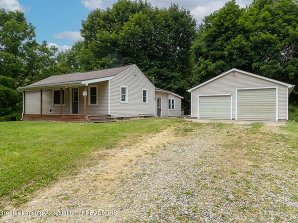 2700 S Lacey Lake Rd, Bellevue, MI 49021