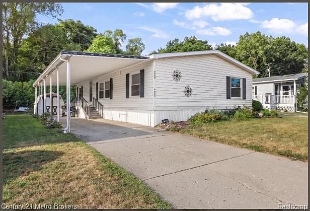 1st image of 3053 E Bay Dr
