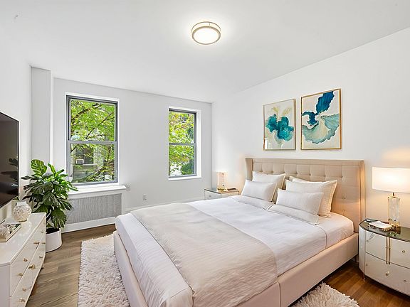 2nd image of 115 W 73rd St APT 2A