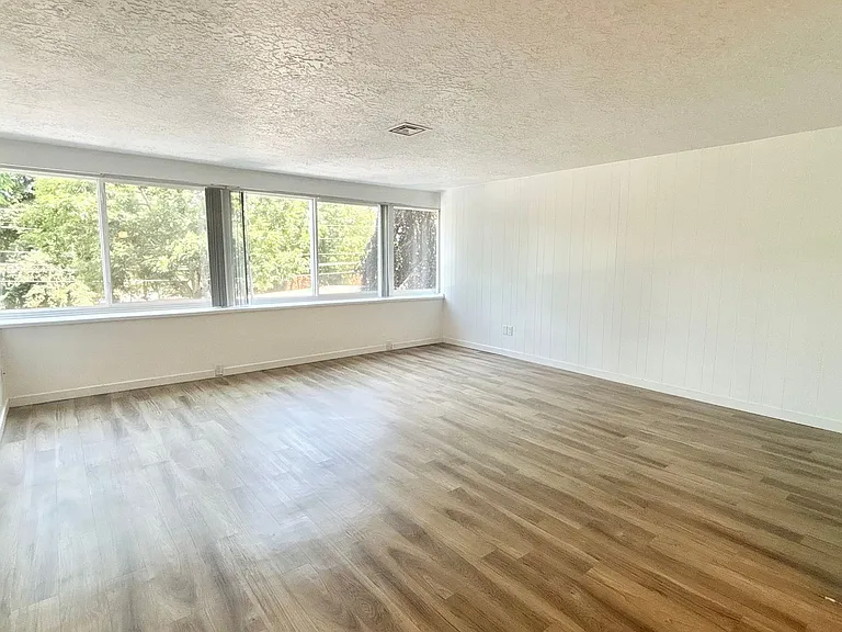 2222 Apartments — Photo 104