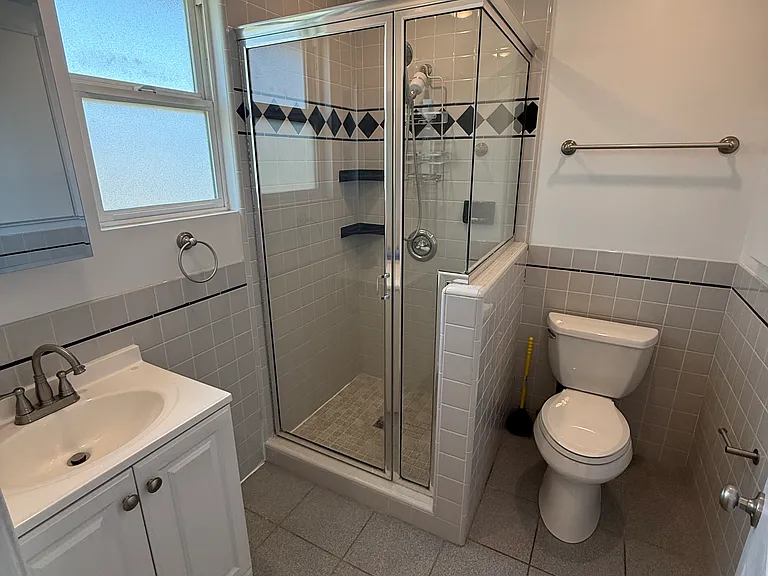 2426 N Hawk St — Photo 18