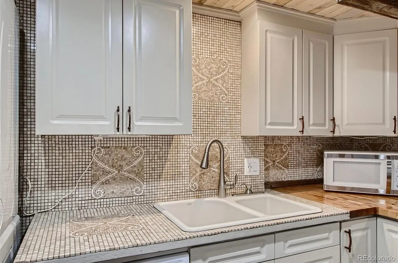 6249 Reed St — Photo 3