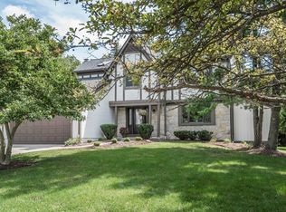 156 Meadow Ridge Ct, Powell, OH 43065