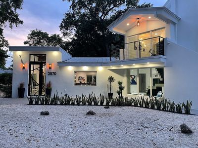 3570 Main Hwy, Coconut Grove, FL, 33133