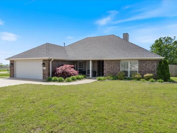 101 Hoss St, Centerton, AR 72719