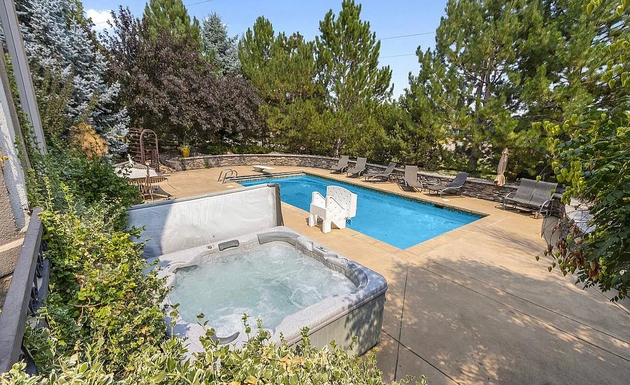 2 bed, 1700 sqft, $1,995 — Photo 3
