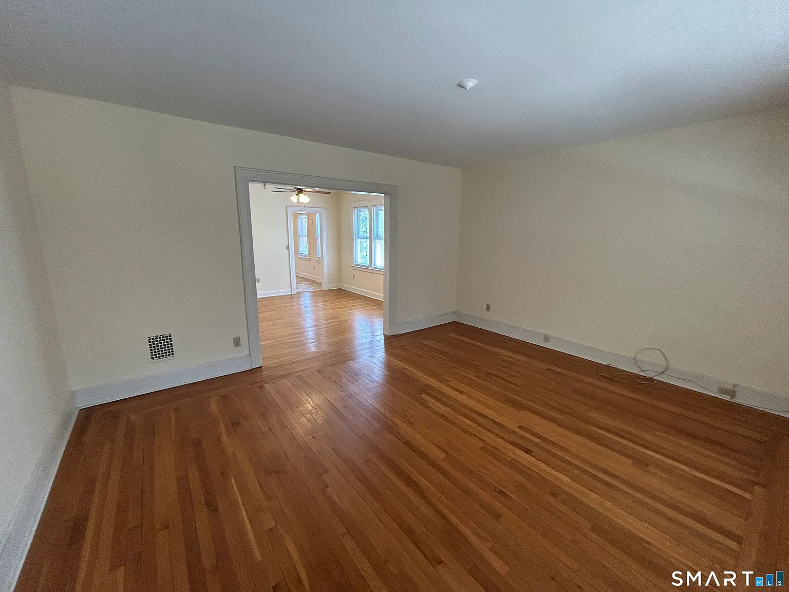 3 bed, 1152 sqft, $2,000 — Photo 3