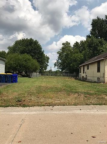 1st image of 830 Cornell Ave