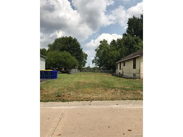 830 Cornell Ave photo 1