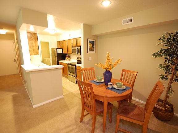5th image of 8402 Chadwood Lane East Dr APT 2B