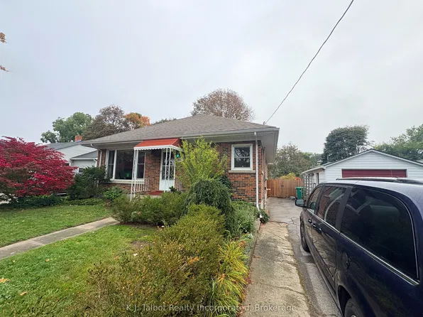 207 Cameron St, Goderich, ON N7A 3K9