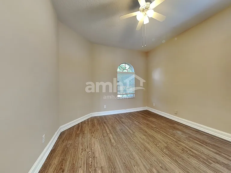 11525 Andy Dr — Photo 5