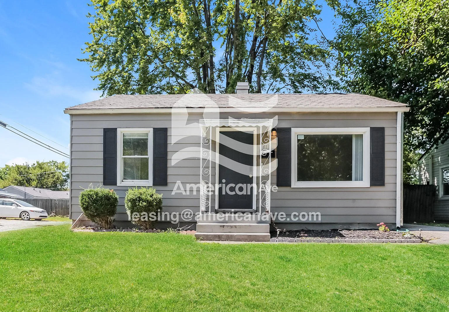 3 bed, 1.0 bath, 1028 sqft, $1,350 — Photo 2