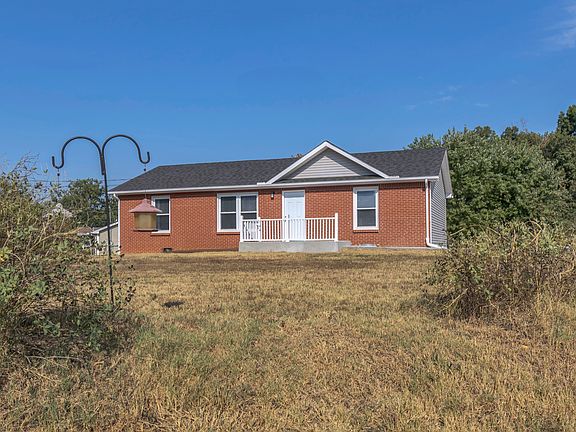 5th image of 443 Newman Dr