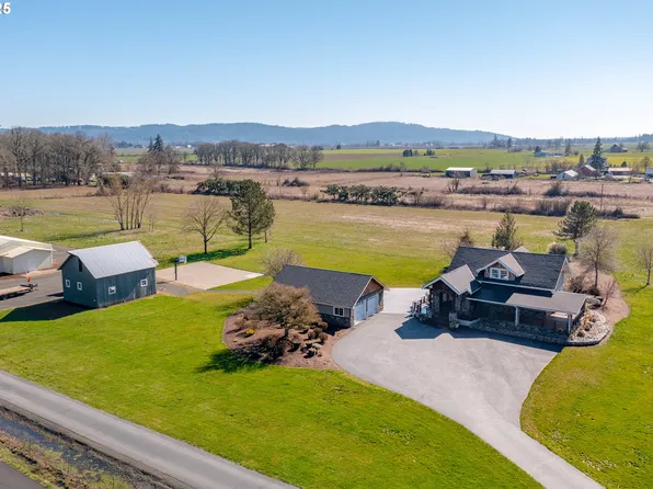 590 Greenwood Rd S, Independence, OR 97351