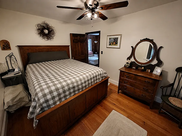 22 Hill St — Photo 11