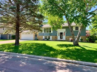 1507 Indian Hill Rd, Worthington, MN 56187