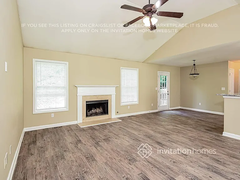 186 Sandstone Pl — Photo 4
