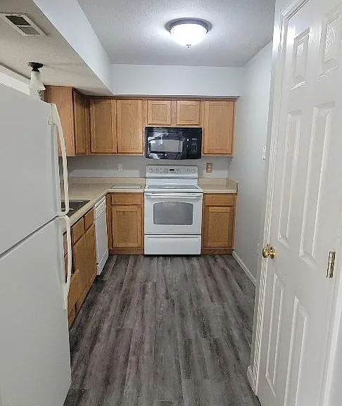3618 SW Chelsea Dr — Photo 13