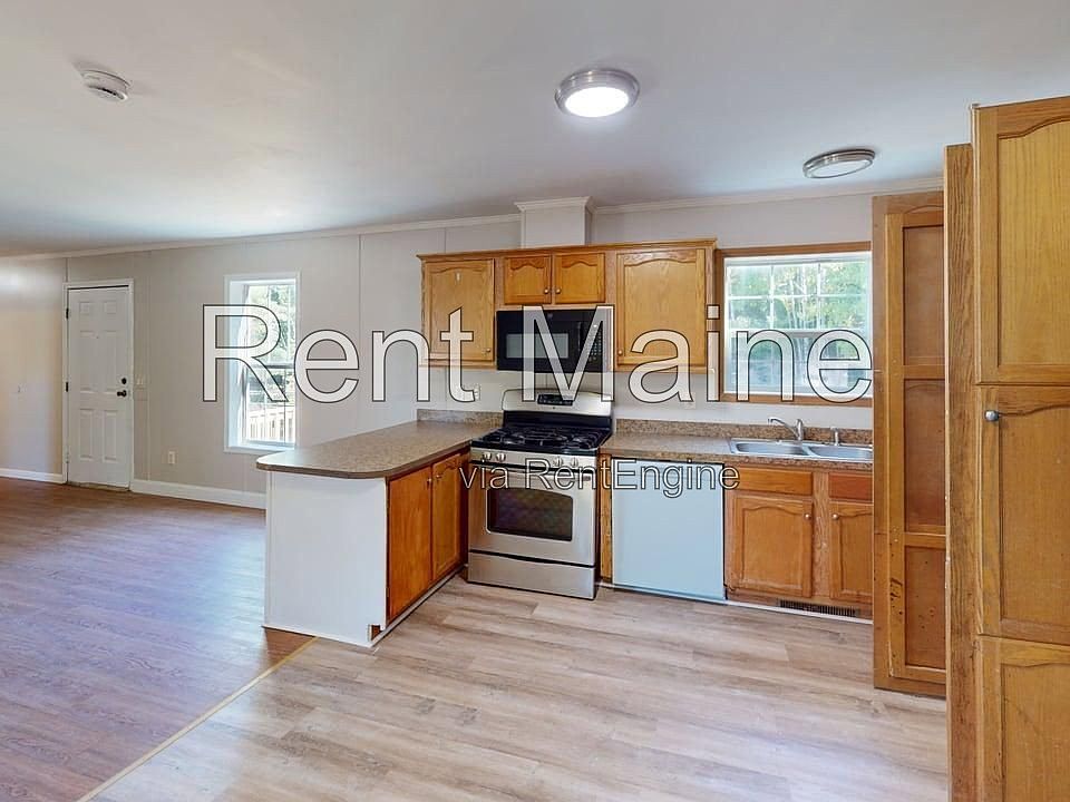 1st image of 70 Sweet Fern Dr