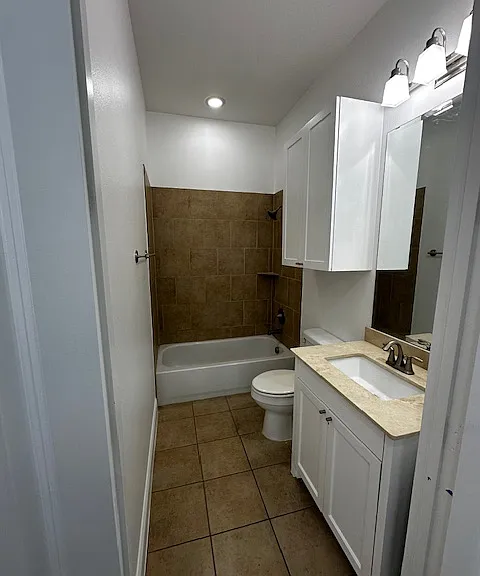4th Bathroom