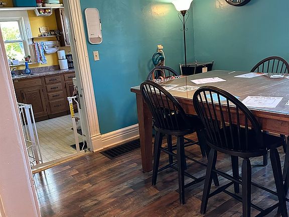 5th image of 51 Saint Clair St