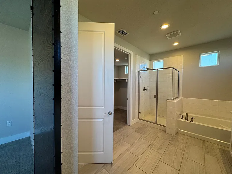 1684 Spring St — Photo 26