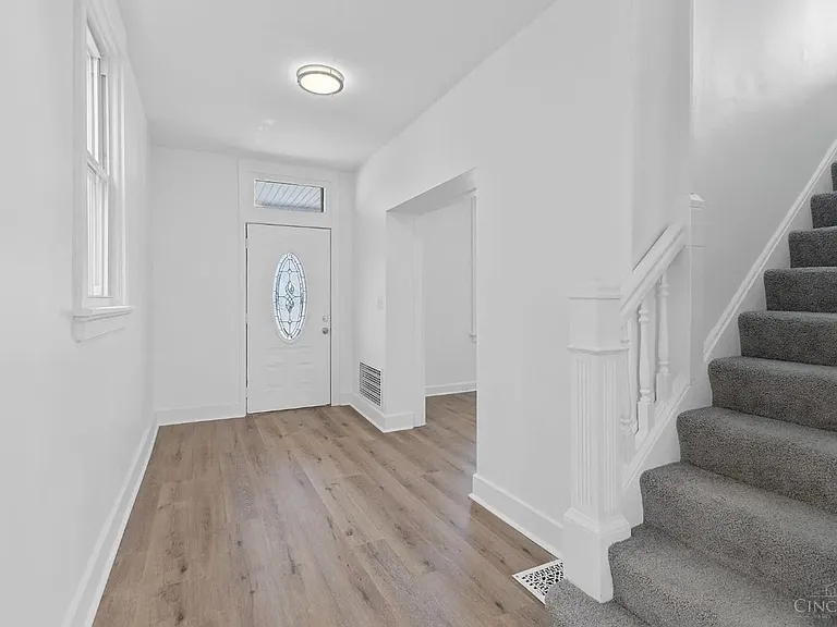 3518 Hudson Ave — Photo 3