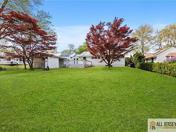 4th image of 126 Villanova Dr