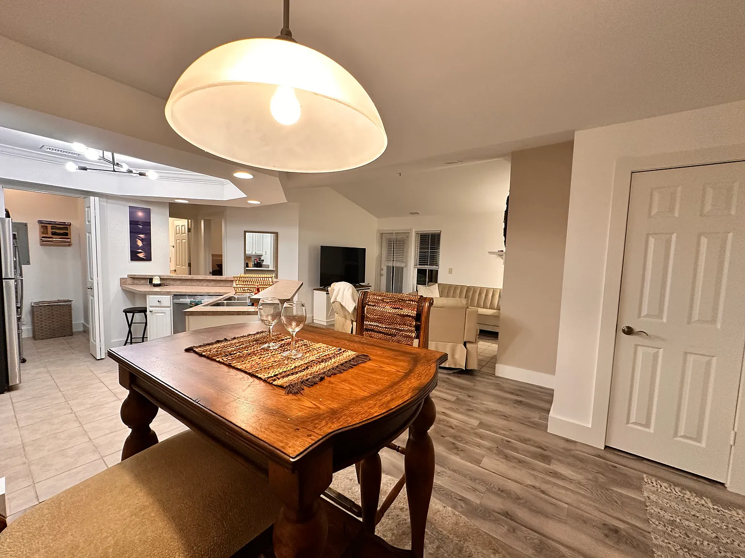 1 bed, 769 sqft, $2,000 — Photo 4