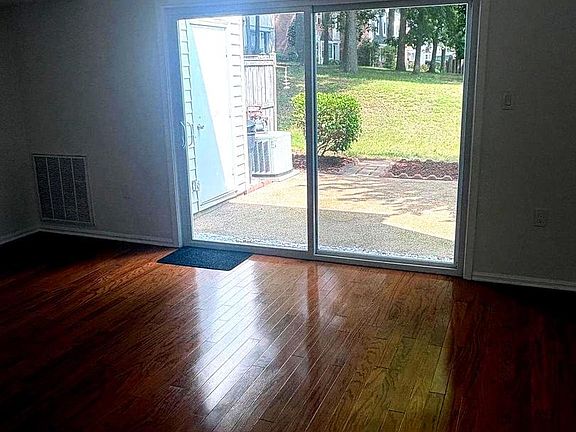 3rd image of 790 Azalea Dr #15