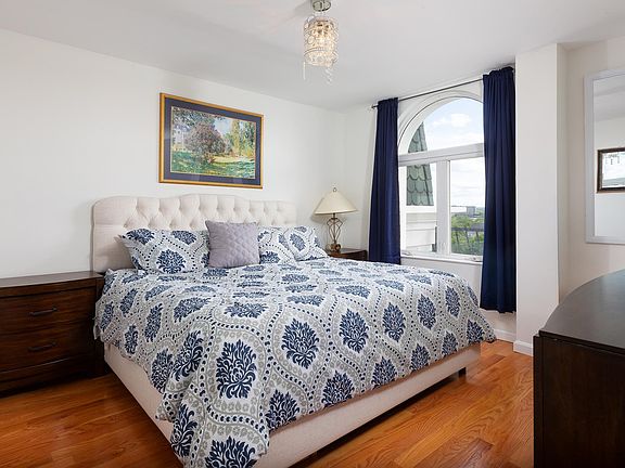 4th image of 100 Marina Dr APT 501