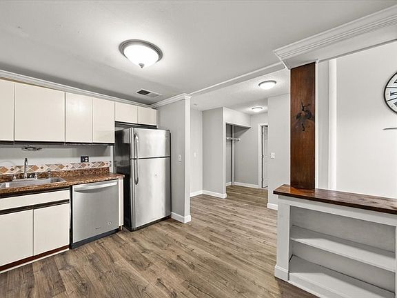 4th image of 96 Old Colony Ave #231