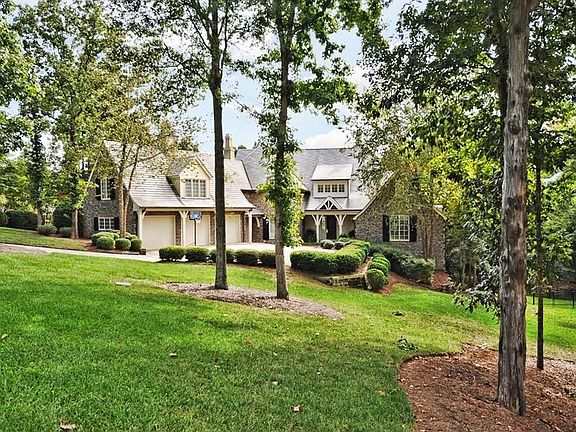 3rd image of 6935 Shinnecock Hill Ln