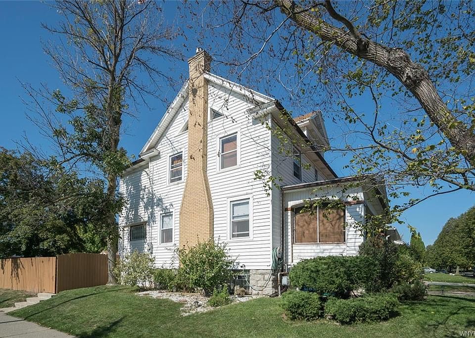 2nd image of 262 Voorhees Ave
