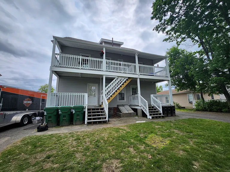 55-57 Fairview Ave #B — Photo 18