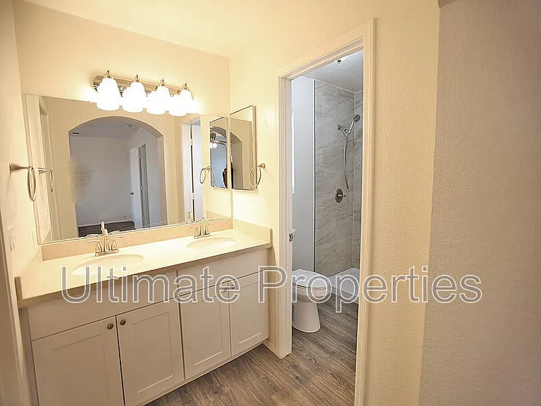 18205 N 87th Dr — Photo 14