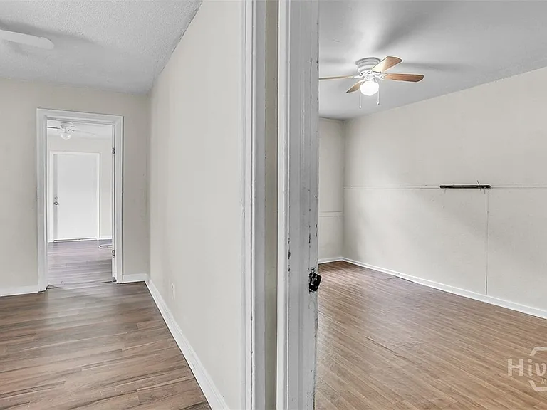 1013 Carroll St — Photo 10
