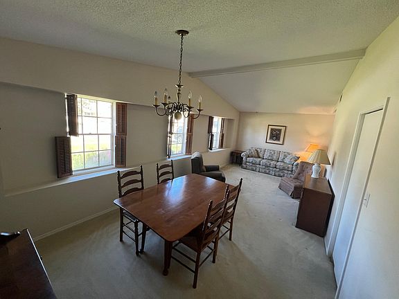 3rd image of 4809 Balmoral Dr
