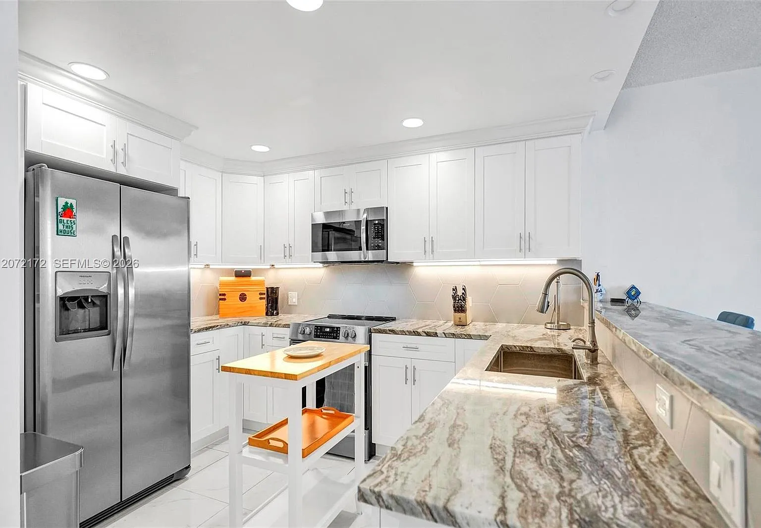 Buckley Towers Condo - Ea — Photo 3