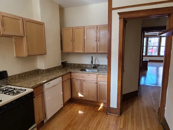 (undisclosed Address), Chicago, IL 60657