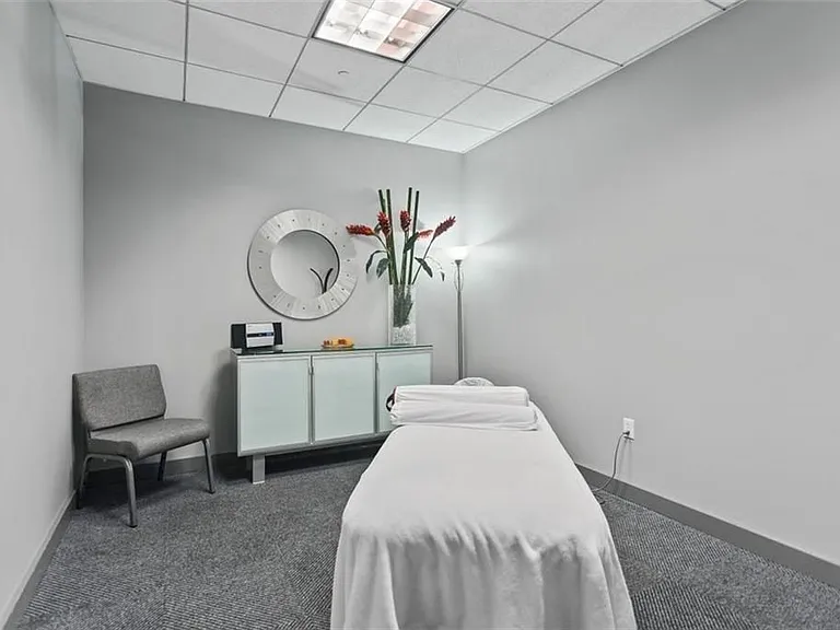 3338 Peachtree Rd NE #1104 — Photo 29