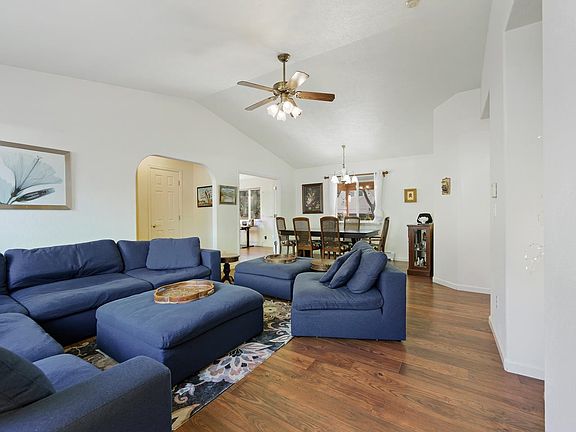 2nd image of 2561 Corral Dr